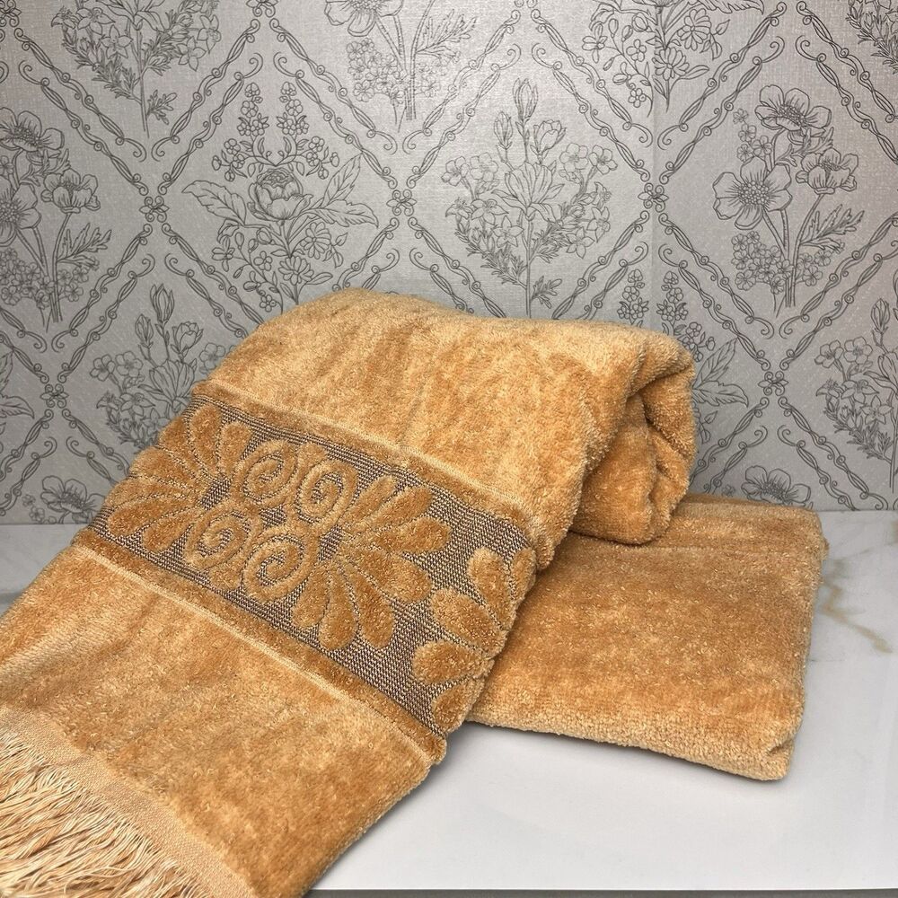 vintage cannon monticello Sculpted Santa Cruz 2 Bath towels (41”x21”) Golden Tan